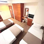Caesar\'S Park Hotel