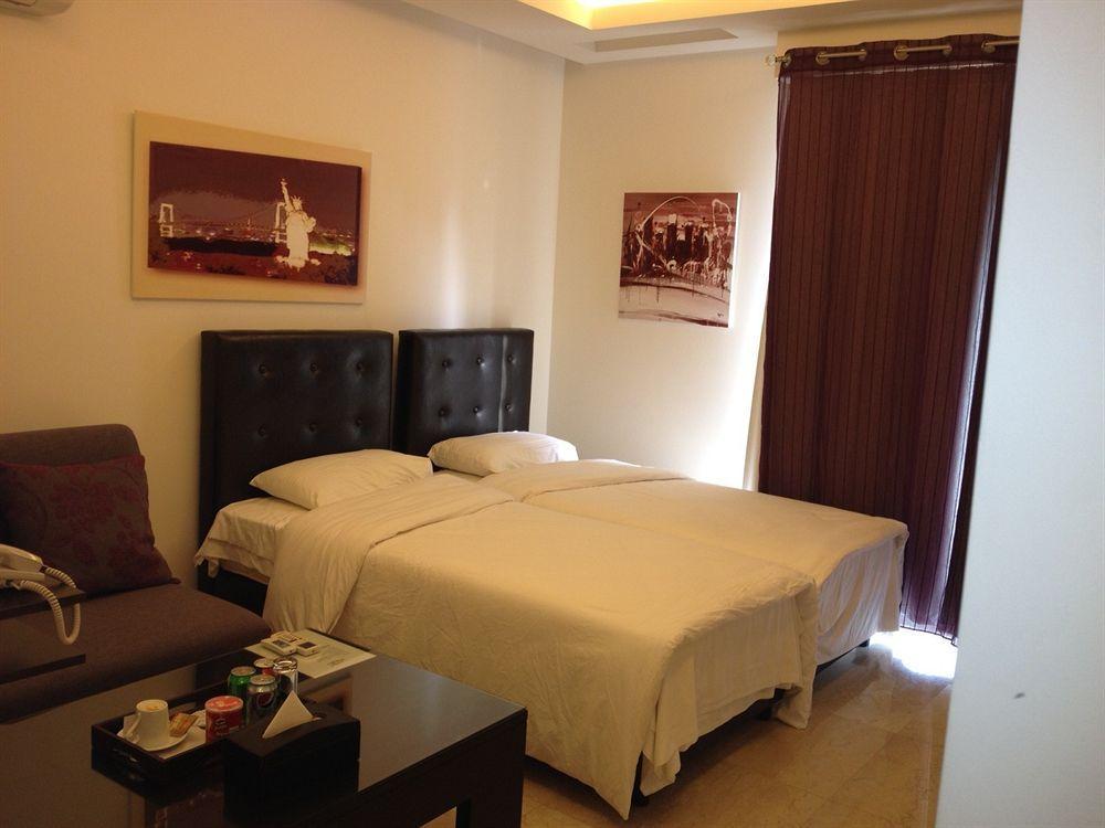 Caesar's Park Hotel 4*