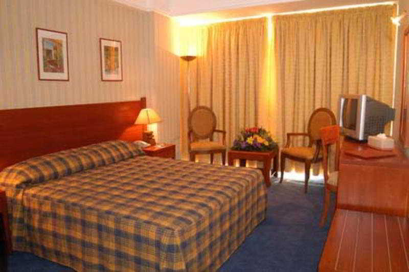 Caesar's Park Hotel 4*